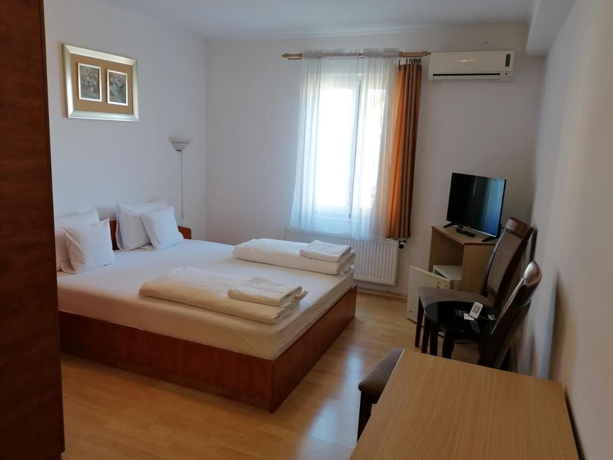 Casa La Fayette Hotel ทิมิชัวรา ภายนอก รูปภาพ