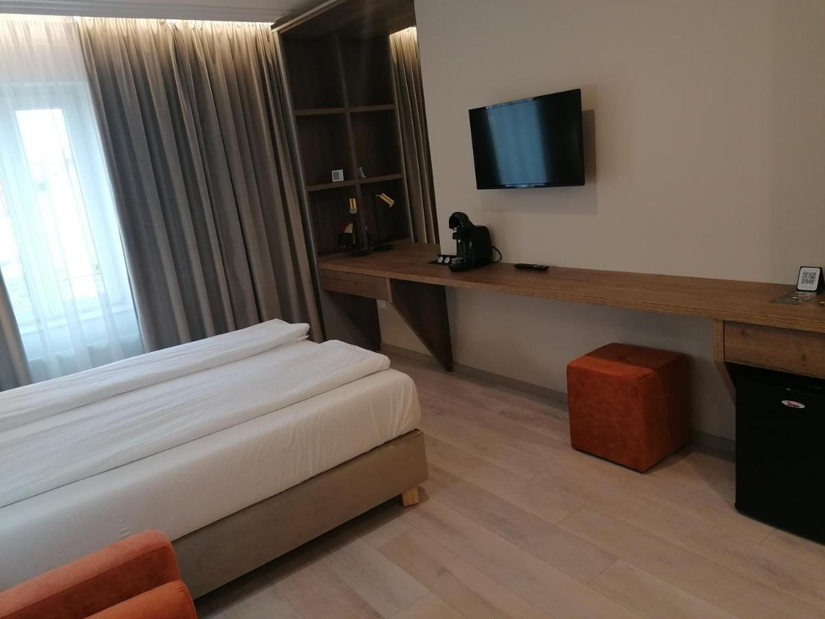 Casa La Fayette Hotel ทิมิชัวรา ภายนอก รูปภาพ